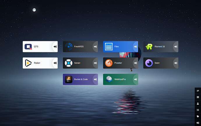 Heimdall start page with tiles for apps on the NAS